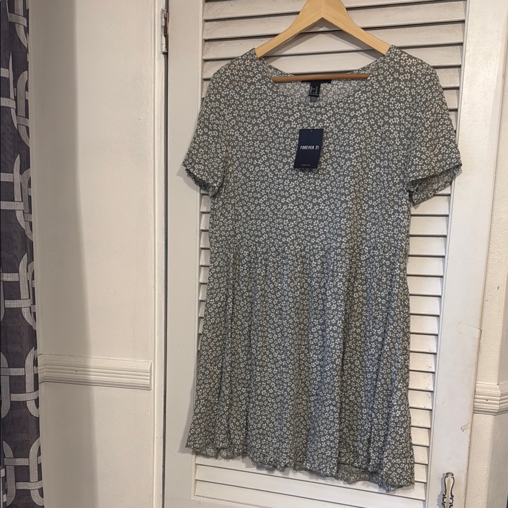 Forever 21 Green Floral Babydoll Dress